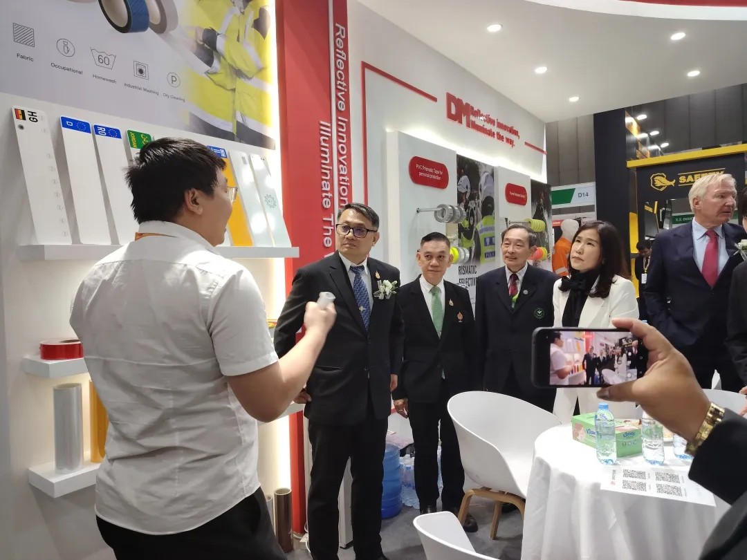 z6com������¼��ڹ�ѧ̩���Ͷ���������������չ (5)